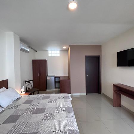 Hotel Monte Moriah Manta Habitación foto